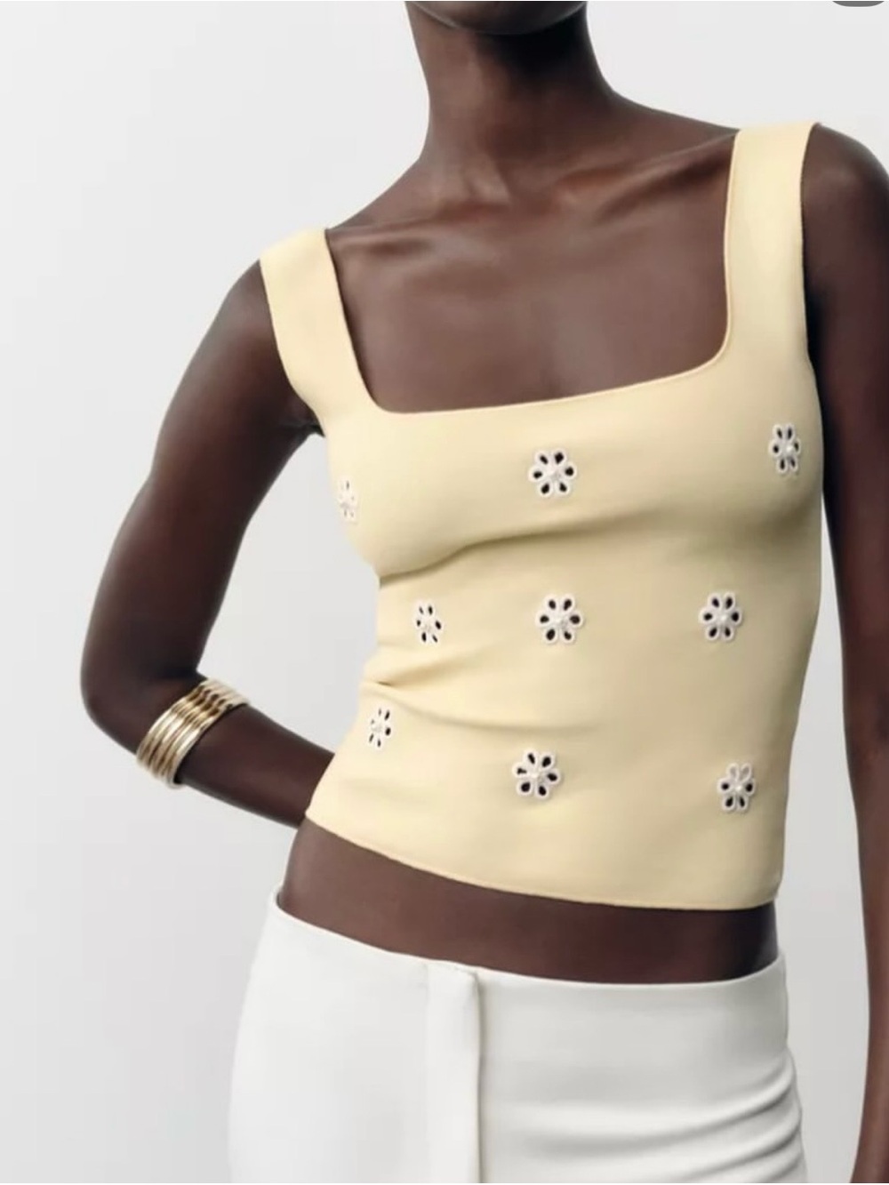 Zara Pale Yellow Daisy Eyelet Square-Neck Tank